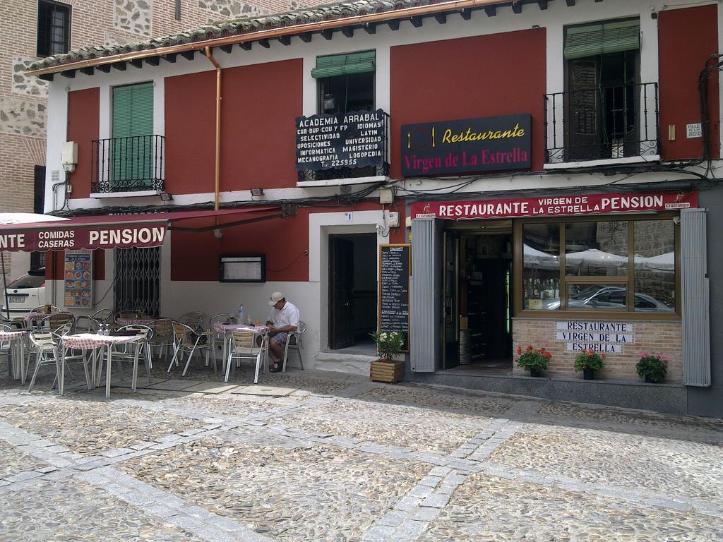 Apartamentos Adarve Toledo Luaran gambar